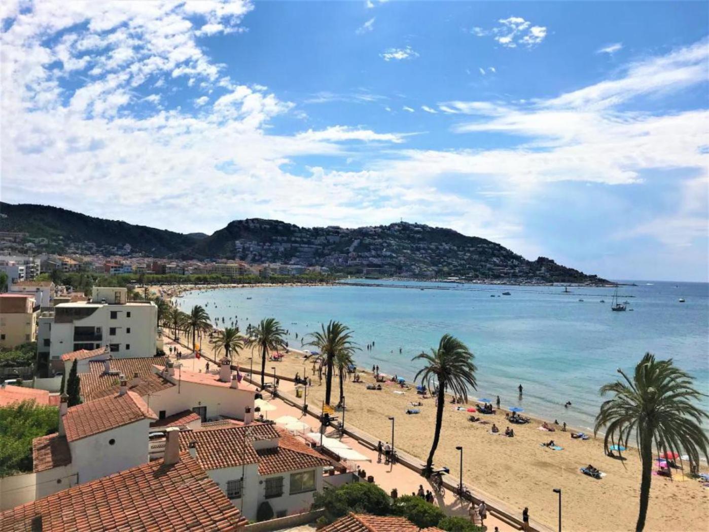 Bonito Apartamento Con Parking Y Piscina En Roses Av-53 Esterno foto