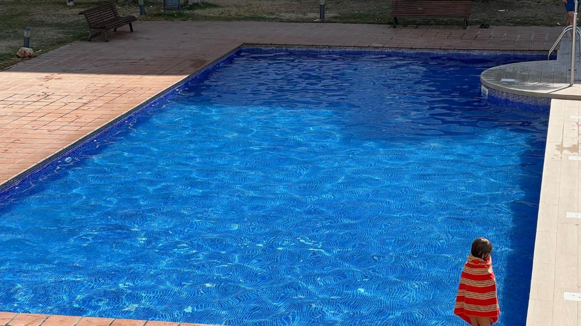 Bonito Apartamento Con Parking Y Piscina En Roses Av-53 Esterno foto